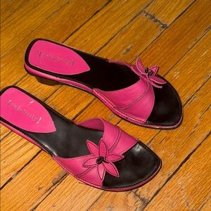 Relativity Pink and Black Sandals with Bow Detail